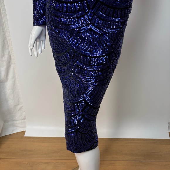 Dress the Population Emery Purple Sequin Open Back Sheath Dress - Picture 5 of 10